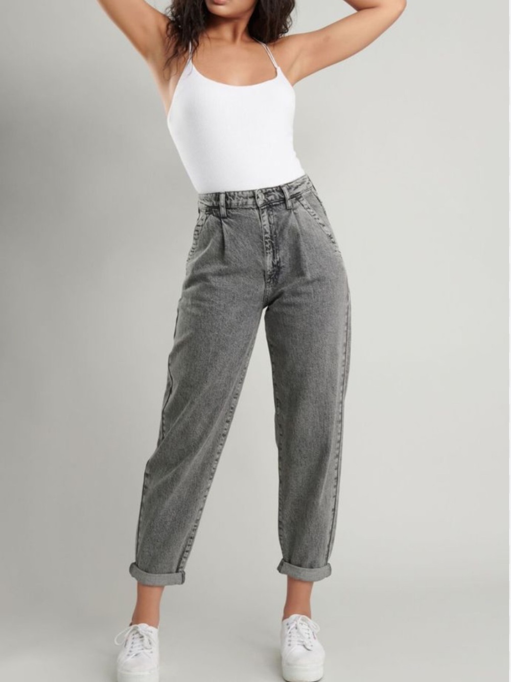 GARAGE High Waisted 80s Mom Jeans Pleated Acid Wash Grey Denim Size 9/29